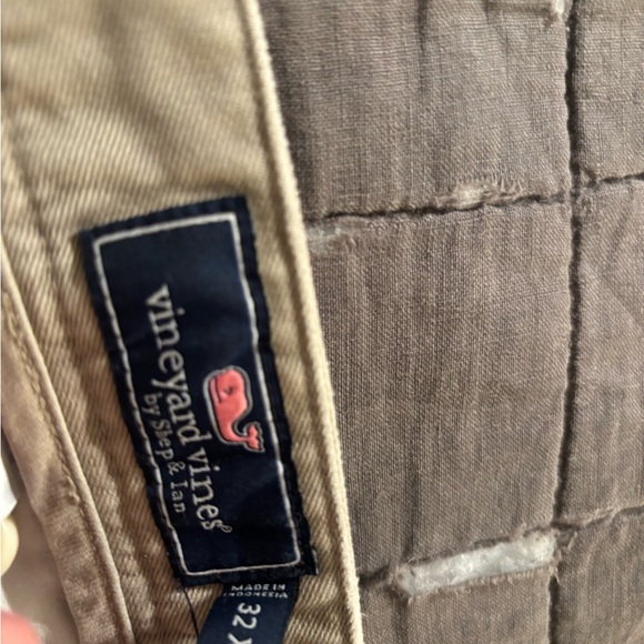 Vineyard Vines Khaki Pants - Picture 5 of 6